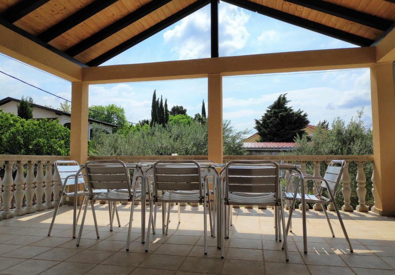 Villa Punta Blava - Beach Front, Ideal For Family Vacation With Kids, Large Terraces With Sea View, Internet, Netflix, No Pets Allowed Obrovac Exteriör bild