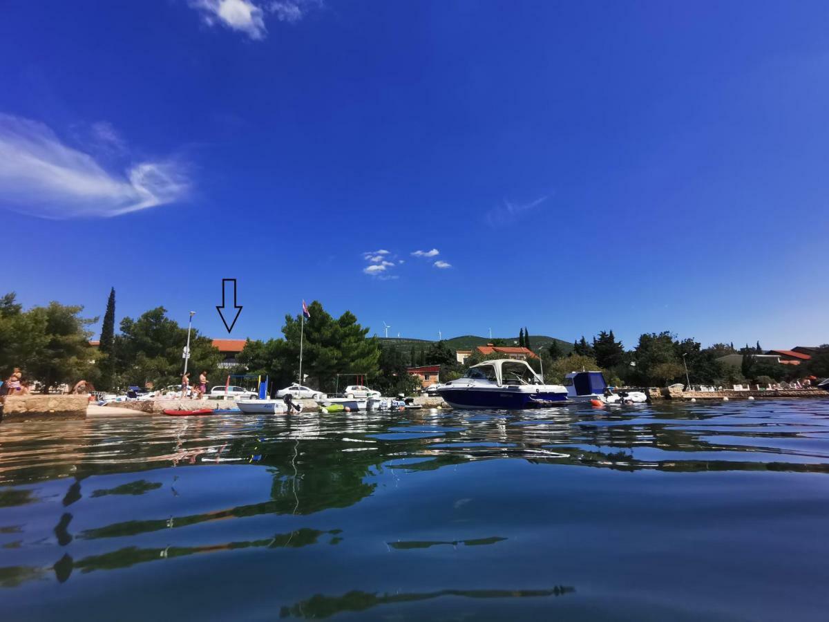Villa Punta Blava - Beach Front, Ideal For Family Vacation With Kids, Large Terraces With Sea View, Internet, Netflix, No Pets Allowed Obrovac Exteriör bild